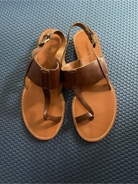 Women’s Franco Sarto Tan/Brown Leather T-Strap Sandals
